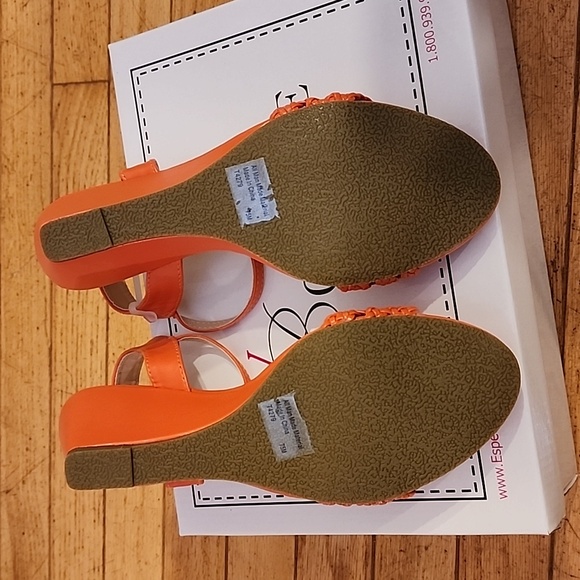 Sandals never worn - Picture 2 of 7